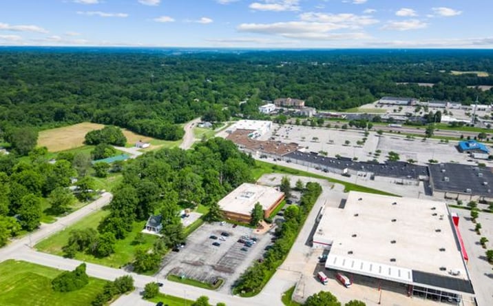 Pictures of Office property located at 141 Market Pl, Fairview Heights, IL 62208 for sales - image #1