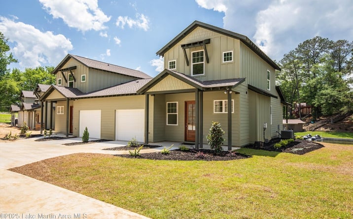 Pictures of Multifamily property located at 3244 B Bay Pine Rd, Jackson's Gap, AL 36861 for sales - image #1