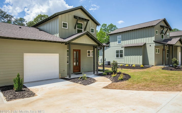 Pictures of Multifamily property located at 3284 B Bay Pine Rd, Jackson's Gap, AL 36861 for sales - image #1