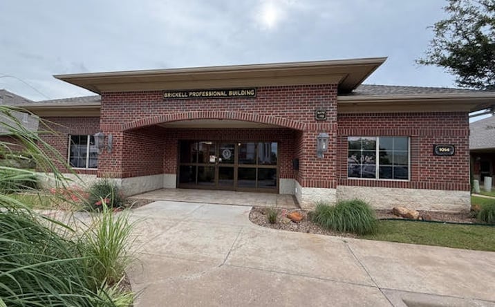 Pictures of Office property located at 1014 24th Ave NW, Norman, OK 73069 for sales - image #1
