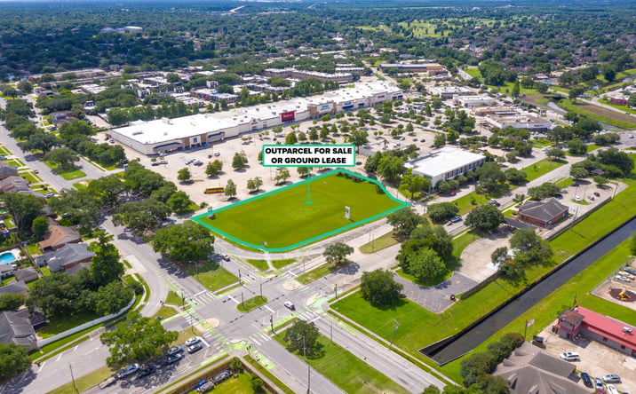 Pictures of Land property located at 3000 Holiday Dr, New Orleans, LA 70131 for sales - image #1