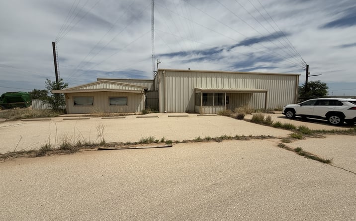 Pictures of Industrial property located at 1561 W Hwy 82, Plains, TX 79355 for sales - image #1