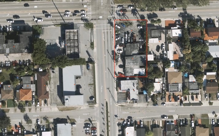 Pictures of Retail property located at 2045 E 4th Ave, Hialeah, FL 33010 for sales - image #1