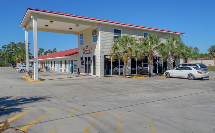 Pictures of Hospitality property located at 1589 Hwy 98 W, Carrabelle, FL 32322 for sales - image #1