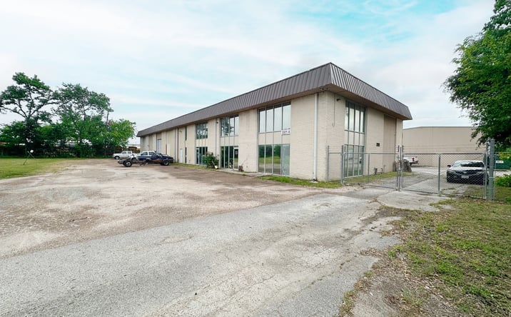 Pictures of Industrial property located at 3321 Westside Dr, Pasadena, TX 77504 for sales - image #1