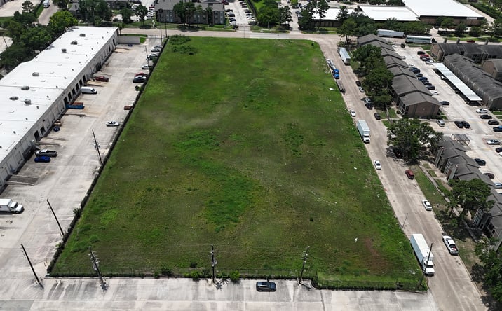 Pictures of Land property located at 232 Barren Springs Dr, Houston, TX 77090 for sales - image #1