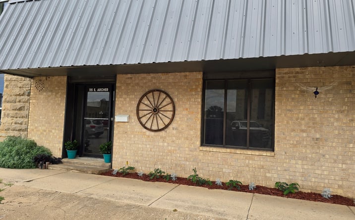 Pictures of Retail property located at 115 E Archer Street, Jacksboro, TX 76458 for sales - image #1