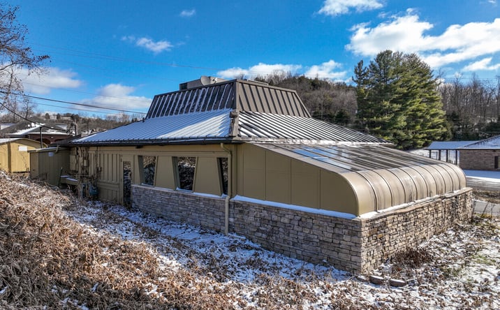Pictures of Office, Retail property located at 27 Miners Dr, Castlewood, VA 24224 for sales - image #1