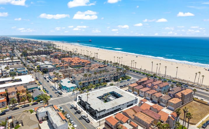 Pictures of Multifamily property located at 125 16th St, Huntington Beach, CA 92648 for sales - image #1