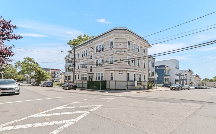 Pictures of Multifamily property located at 336 17th Ave, Irvington, NJ 07111 for sales - image #1