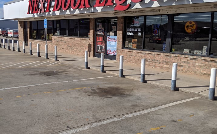 Pictures of Retail property located at 406 W Country Club Rd, Chickasha, OK 73018 for sales - image #1