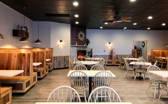 Pictures of Retail property located at 1916 S Marquette, Prairie Du Chien, WI 53821-3031 for sales - image #1