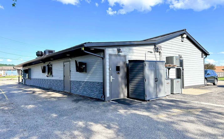 Pictures of Retail, Office property located at 37505 HIGHWAY 18, Prairie Du Chien, WI 53821 for sales - image #1