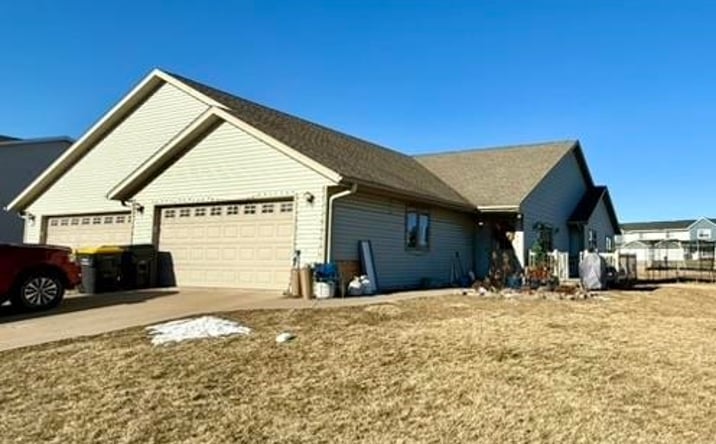 Pictures of Multifamily property located at 621 - 623 Alyssa Street, Tomah, WI 54660 for sales - image #1