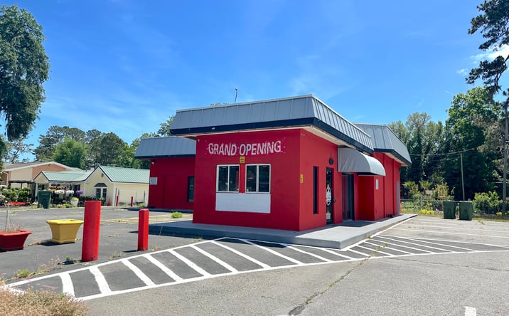 Pictures of Retail property located at 609 E Montgomery Cross Road, Savannah, GA 31406 for sales - image #1