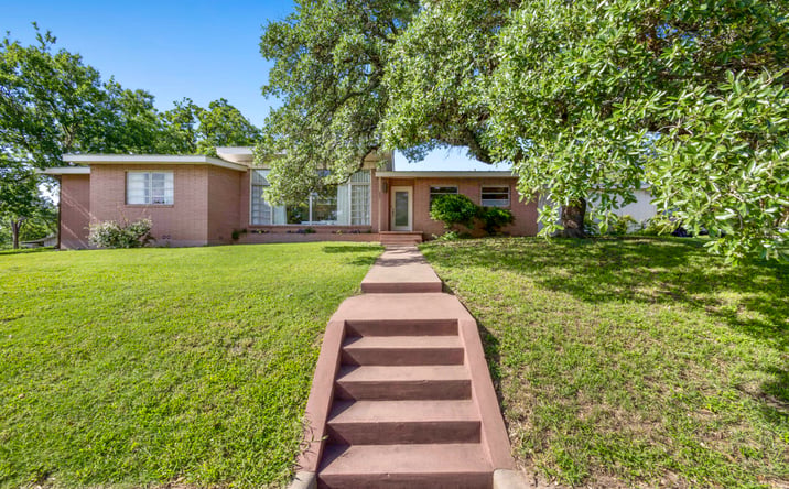 Pictures of Business for Sale, Hospitality, Land, Multifamily property located at 207 East Walnut Street, Fredericksburg, TX 78624 for sales - image #1