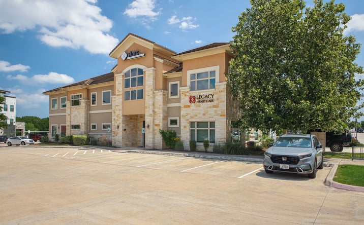 Pictures of Office property located at 2 Spurs Ln, San Antonio, TX 78240 for sales - image #1