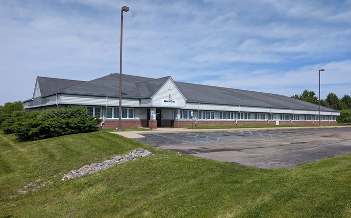 Pictures of Retail, Office property located at 140 E 53rd St, Anderson, IN 46013 for sales - image #1