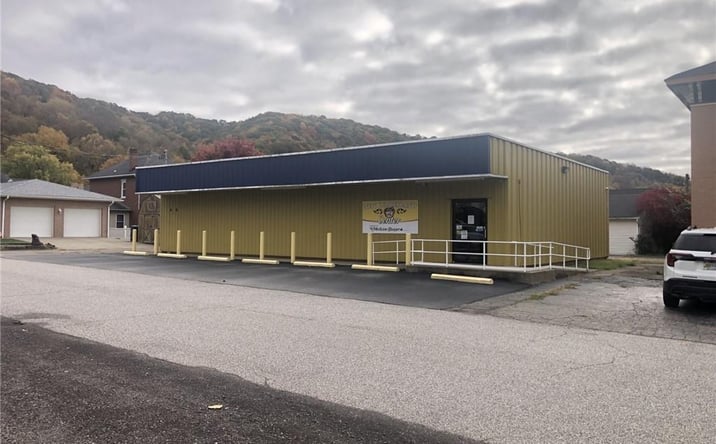 Pictures of Special Purpose property located at 900 Ridge Ave, New Cumberland, WV 26047 for sales - image #1