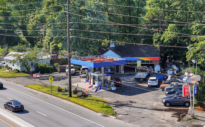Pictures of Retail property located at 560 State Route 36, Belford, NJ 07718 for sales - image #1