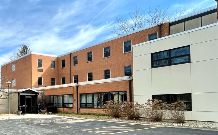 Pictures of Mixed Use, Multifamily, Office, Senior Living, Special Purpose property located at 2408 W. Heading Avenue, West Peoria, IL 61604 for sales - image #1
