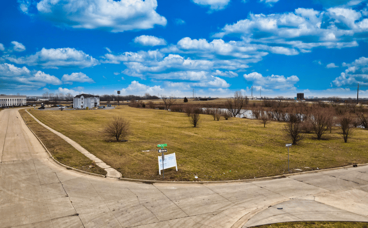 Pictures of Land property located at 1701 Rion Dr, Champaign, IL 61822 for sales - image #1
