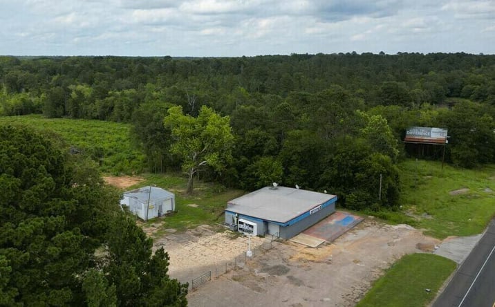 Pictures of Retail, Land property located at 6656 W State Highway 31, Kilgore, TX 75662 for sales - image #1