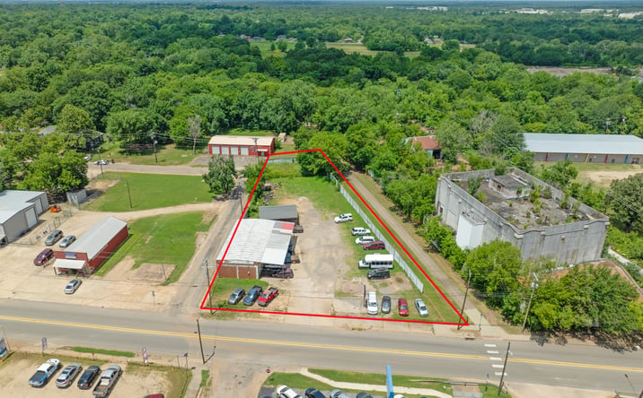 Pictures of Retail, Industrial, Land property located at 1121 N Main St, Paris, TX 75460 for sales - image #1