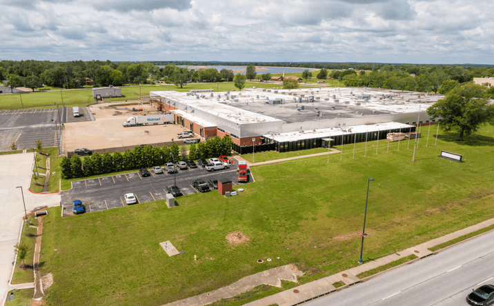 image of property at 650 HIGHWAY 412 W Siloam Springs AR 72761-4528