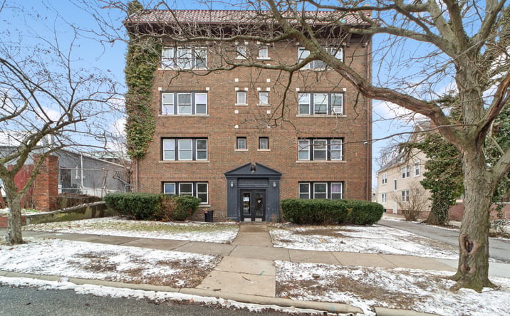 image of property at 1690 EDDINGTON RD Cleveland OH 44118-5406