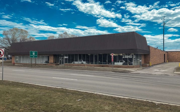 Pictures of Industrial property located at 23840 W 8 Mile Rd, Southfield, MI 48033 for sales - image #1