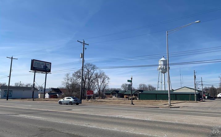 Pictures of Land property located at 117-121 N MAIN Street, Creve Coeur, IL 61610-0000 for sales - image #1