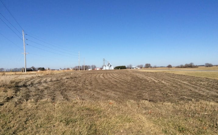 Pictures of Land property located at 90th Avenue Highway 67 Avenue, Roseville, IL 61473 for sales - image #1
