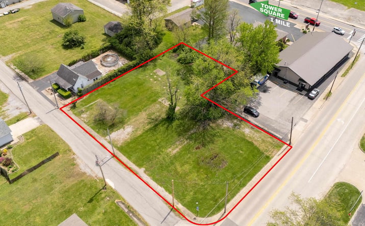 Pictures of Land property located at 107 N Carbon Street, Marion, IL 62959 for sales - image #1