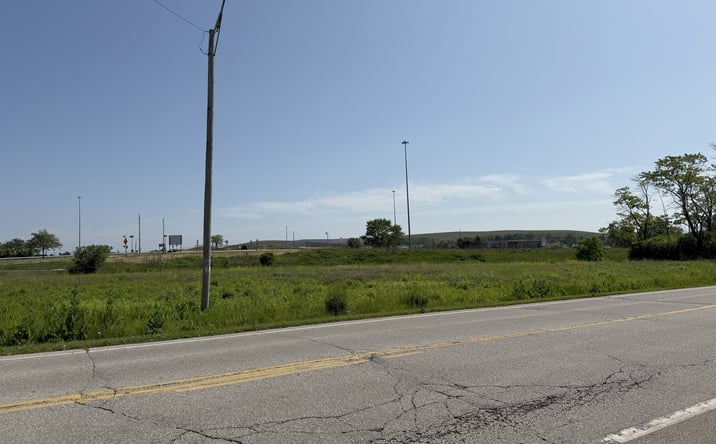 Pictures of Retail, Office, Hospitality property located at N87W14614 Fond du Lac Ave, Menomonee Falls, WI 53051 for sales - image #1