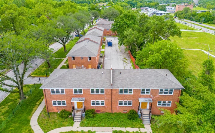 Pictures of Multifamily property located at 3000 E 49th St, Kansas City, MO 64130 for sales - image #1