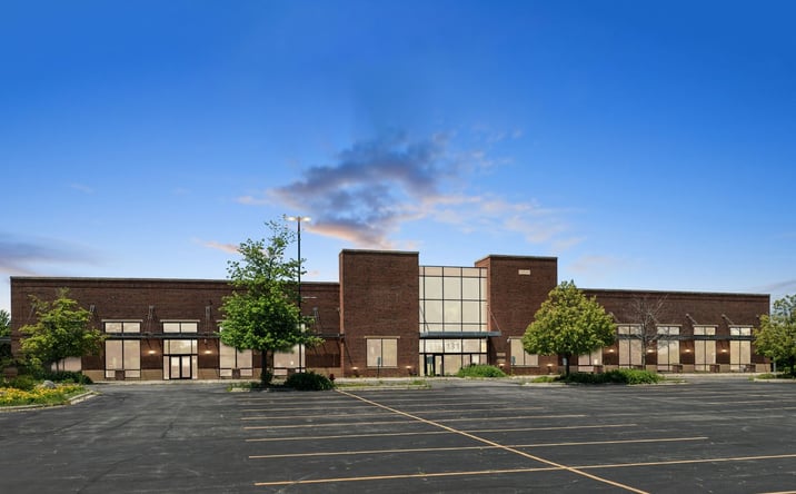 Pictures of Retail property located at 131 S Randall Rd, St. Charles, IL 60174 for sales - image #1