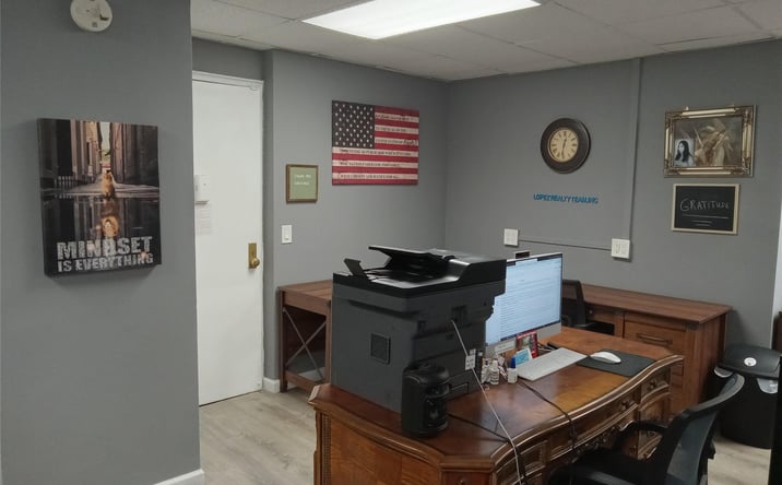 Pictures of Office property located at 1725 edison Avenue LOBBY A /B, New York, NY 10461 for sales - image #1