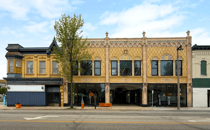 Pictures of Office, Retail property located at 2007 North Dr. Martin Luther King Jr. Drive, Milwaukee, WI 53212 for sales - image #1