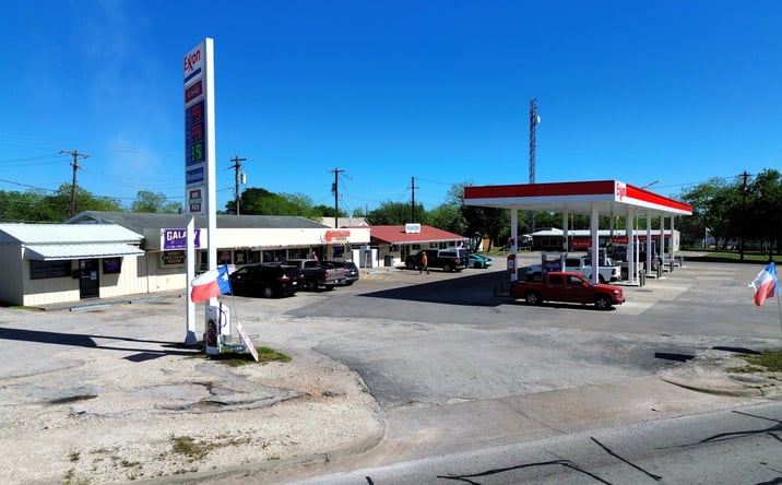 Pictures of Retail property located at 308 Kessler Ave, Schulenburg, Texas 78956, Schulenburg, TX 78956 for sales - image #1