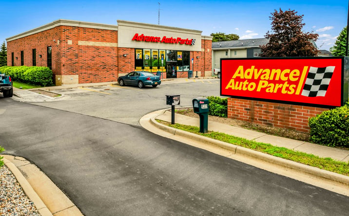 Pictures of Retail property located at 1447 West Chicago Boulevard, Tecumseh, MN 49286 for sales - image #1