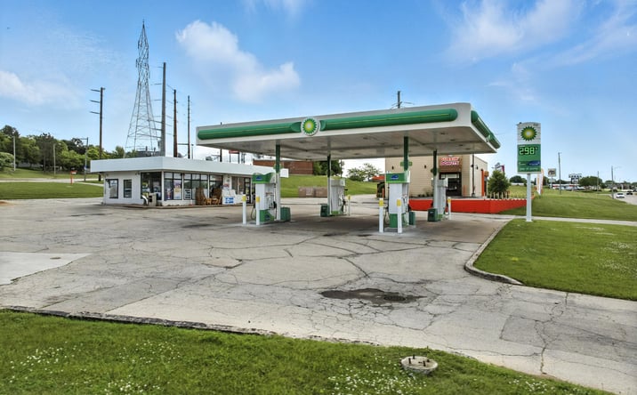 Pictures of Special Purpose property located at 2115 Main St, Green Bay, WI 54302 for sales - image #1