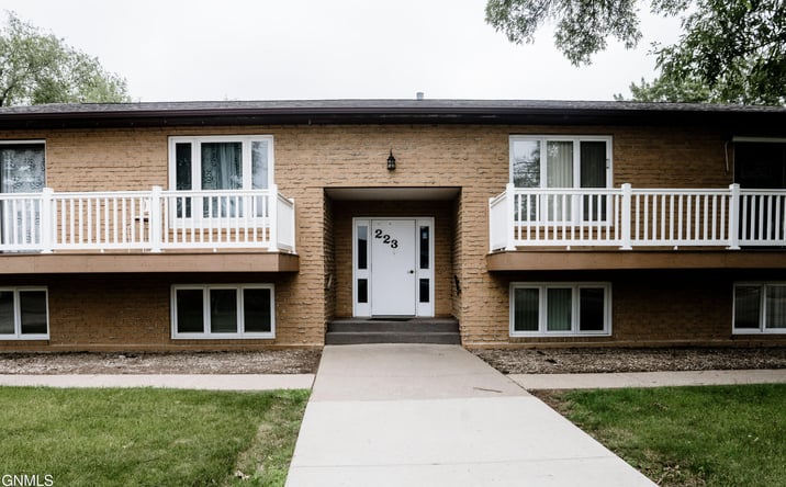 Pictures of Multifamily property located at 223 5th Avenue SE, Jamestown, ND 58401 for sales - image #1