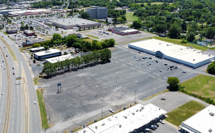 Pictures of Retail property located at 1401 Memorial Parkway NW, Huntsville, AL 35816 for sales - image #1