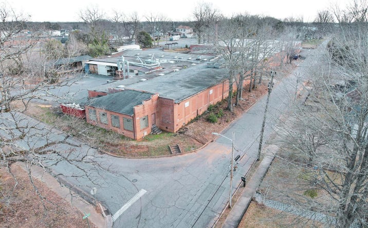 Pictures of Industrial property located at 912 N Main Ave, Newton, NC 28658 for sales - image #1