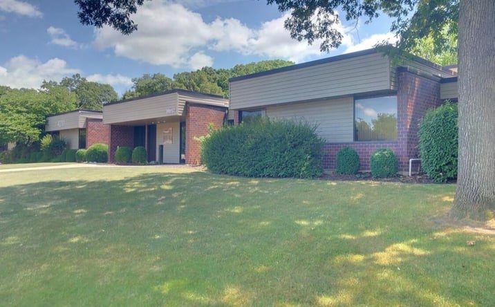 Pictures of Mixed Use, Office property located at 4211 Glass Road NE, Cedar Rapids, IA 52402 for sales - image #1