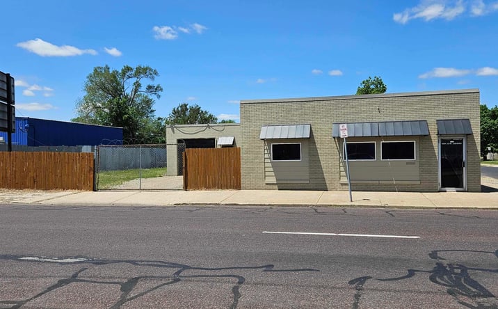 Pictures of Office, Industrial property located at 1901 SW ADAMS Street, Peoria, IL 61602 for sales - image #1