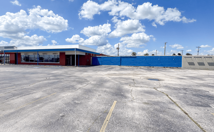 Pictures of Retail, Office property located at 715 W Walnut St, Rogers, AR 72756 for sales - image #1