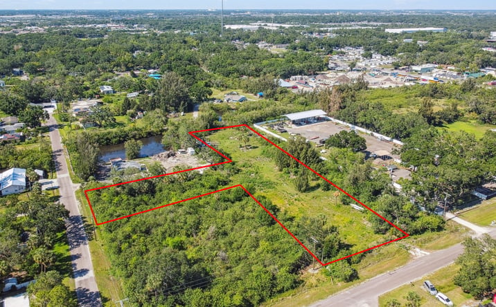 Pictures of Land property located at 4713 El Camino Blanco Blvd, Tampa, FL 33619 for sales - image #1