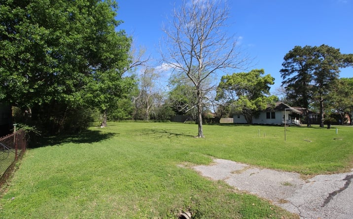 Pictures of Land property located at 1305 Anders Ave, Seabrook, TX 77586 for sales - image #1